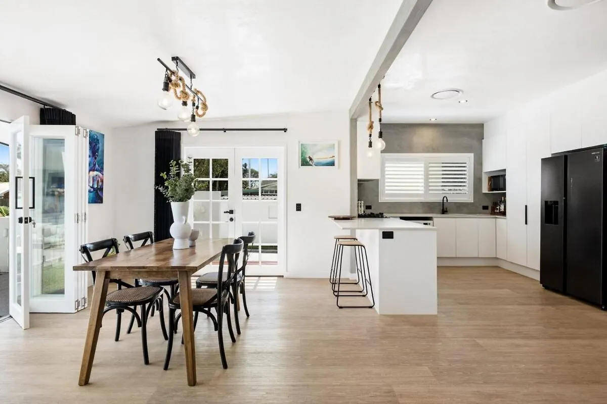 Holiday home Coastal Bliss Sun & Surf Retreat Villa Coolum Beach