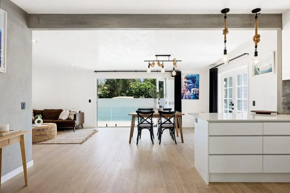 Holiday home Coastal Bliss Sun & Surf Retreat Villa Coolum Beach