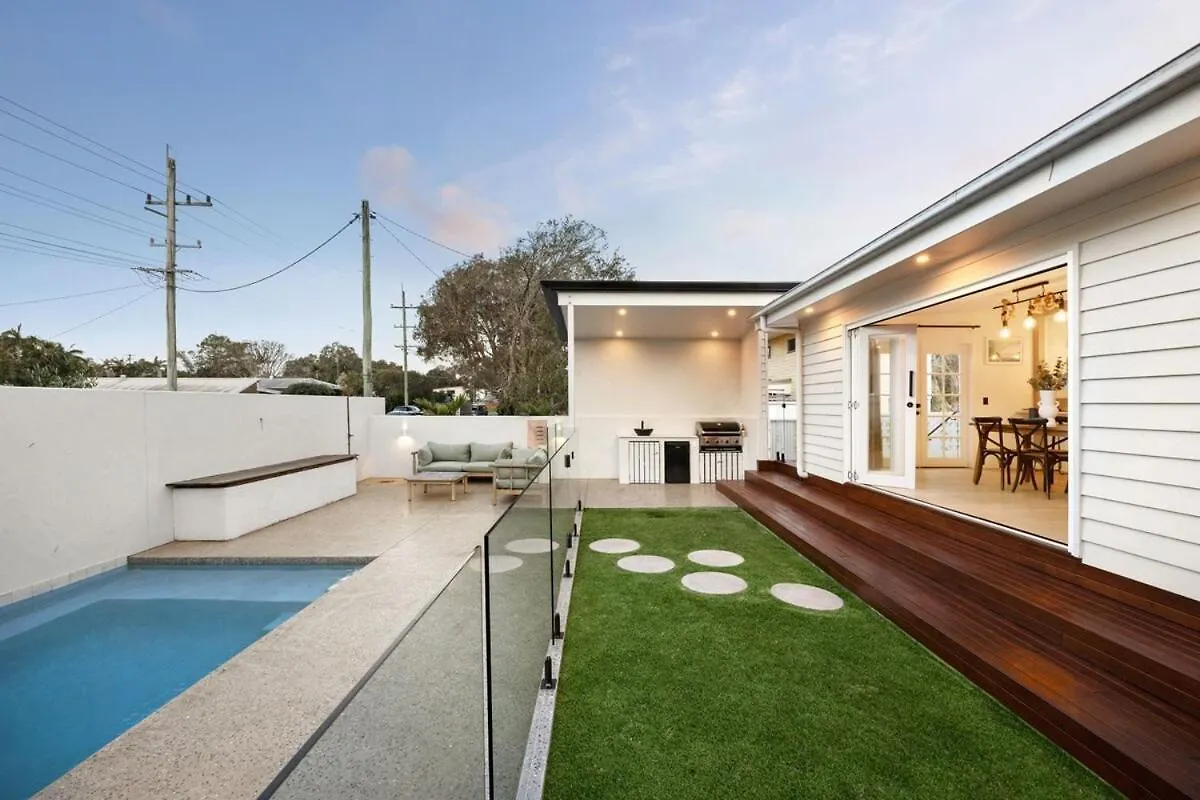 Coastal Bliss Sun & Surf Retreat Villa Coolum Beach Holiday home