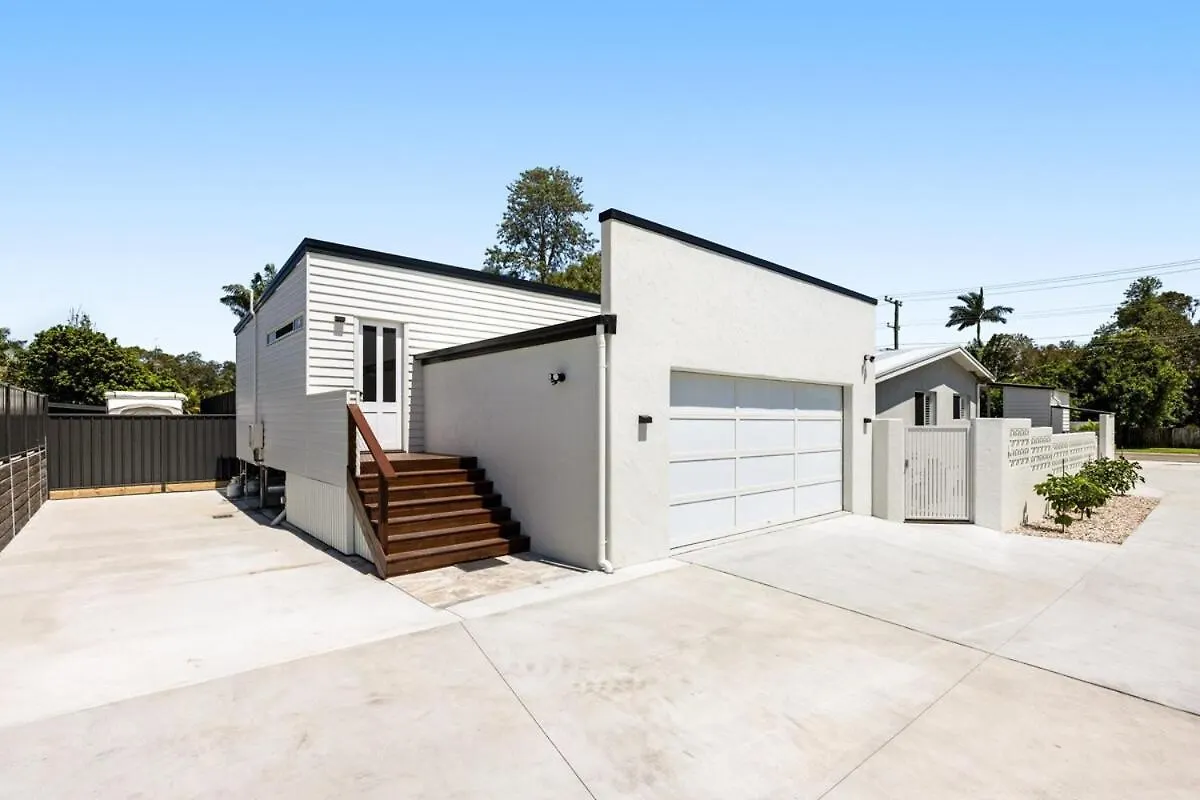Holiday home Coastal Bliss Sun & Surf Retreat Villa Coolum Beach Australia